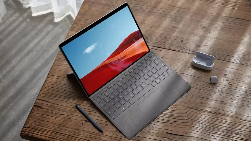 Microsoft Surface Pro X на Amazon: гибридный планшет с чипом Surface SQ1 и SSD на 256 ГБ со скидкой $759