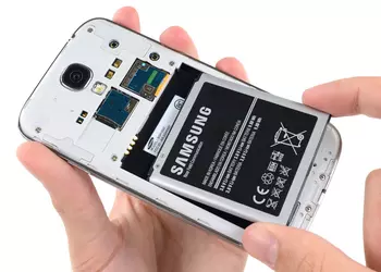 EU obliges manufacturers to switch to removable batteries in all smartphones by 2027