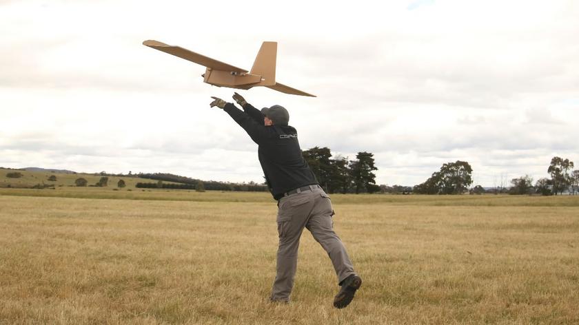 ВСУ используют на фронте австралийские одноразовые дроны PPDS, они сделаны из картона и могут нести груз до 5 кг и летать на 120 км