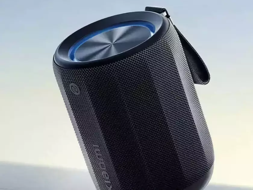 $32: Xiaomi Bluetooth Speaker Mini с защитой IP67, RGB-подсветкой, Bluetooth 5.3 и батареей на 2000 мАч поступила в продажу