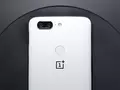 post_big/oneplus-5t-sandstone-white-leak.jpg