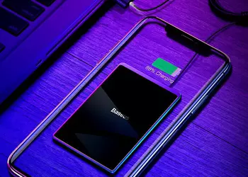 Беспроводная 15-ваттная зарядка Baseus размером с кредитную карту