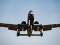 Первый легендарный штурмовик A-10 Thunderbolt II прибыл на Ближний Восток на помощь истребителям F-15E и F-16