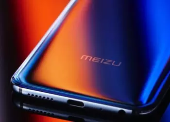 Meizu 17 с «дырявым» дисплеем показали на рендере