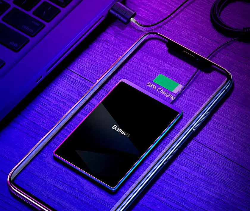Беспроводная 15-ваттная зарядка Baseus размером с кредитную карту