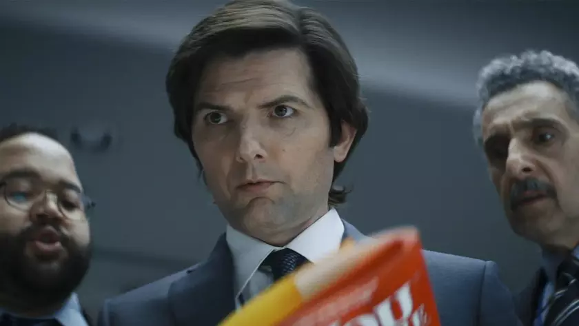 Актер сериала Apple TV+ Адам Скотт уже пользуется фиолетовым iPhone 14 Pro, хоть он еще не продается