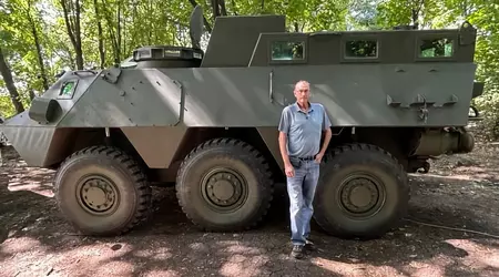 L'AFU utilise un véhicule blindé VRAC rare sur la ligne de front.