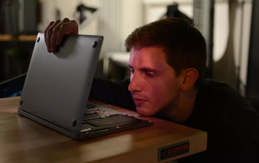 Специалисты iFixit разобрали новые MacBook Air и MacBook Pro 13 с чипом M1 — и ничего не изменилось