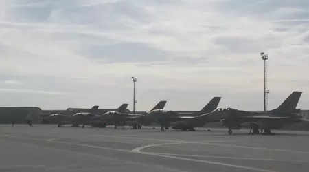 Des chasseurs F-16AM/BM néerlandais de quatrième génération sont arrivés en Roumanie pour l'entraînement des pilotes ukrainiens.
