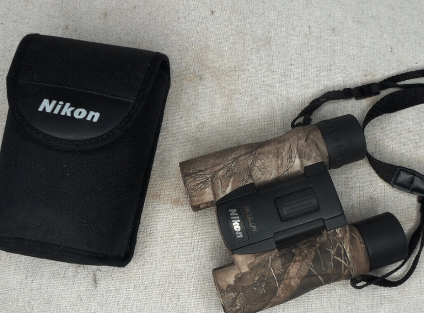 Prismáticos baratos Nikon ACULON A30 10x25