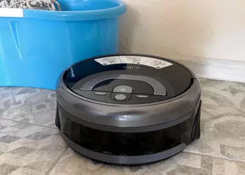 Обзор ILIFE W400: уникальный робот-пылесос для влажной уборки пола