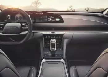 Lucid отзывает более 4 000 ковриков для автомобилей