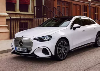 Электрический Mercedes C-Class становится доступнее: Штутгарт готовит «народные» версии