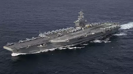 The US Navy has connected the aircraft carrier USS Abraham Lincoln to a cloud service