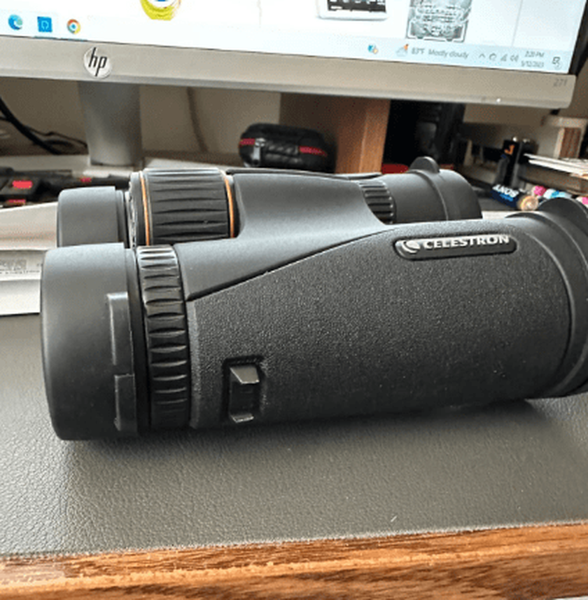 Celestron TrailSeeker compact binoculars 10x42