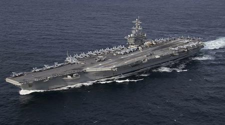 Die US-Marine hat den Flugzeugträger USS Abraham Lincoln an einen Cloud-Dienst angeschlossen