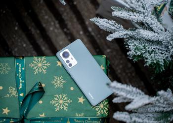 Новогодняя версия Xiaomi 12 Pro New Year Gift Box Edition поступила в продажу по сниженной цене