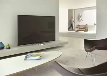 Sony показала свой самый большой FullHD телевизор Bravia W85