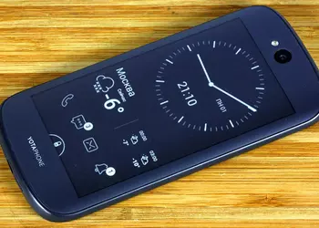 Российский смартфон YotaPhone пока не окупился