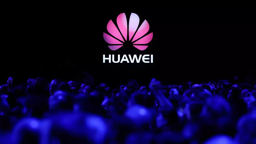 Инсайдер: Huawei вместе с флагманами Mate 40 представит полноразмерные наушники Freebuds Studio и ещё несколько новинок