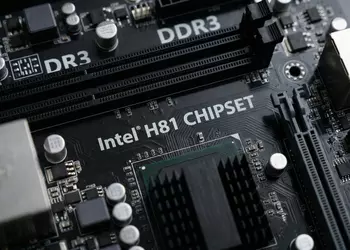 Технологическая некромантия: Colorful выпускает новые материнские платы для памяти DDR3