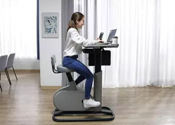 Acer представил велотренажёр за $999, который может заряжать гаджеты при вращении педалей