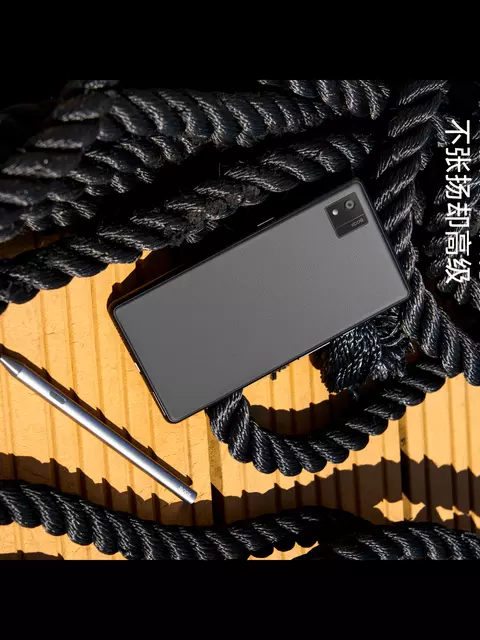 Представляем BOOX P6 Pro: Погружение в Передовые Технологии E-Чтения