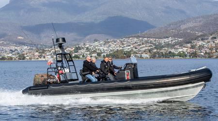 Ukraina får australske Sentinel 830R-båter med moderne navigasjonssystemer til tjeneste