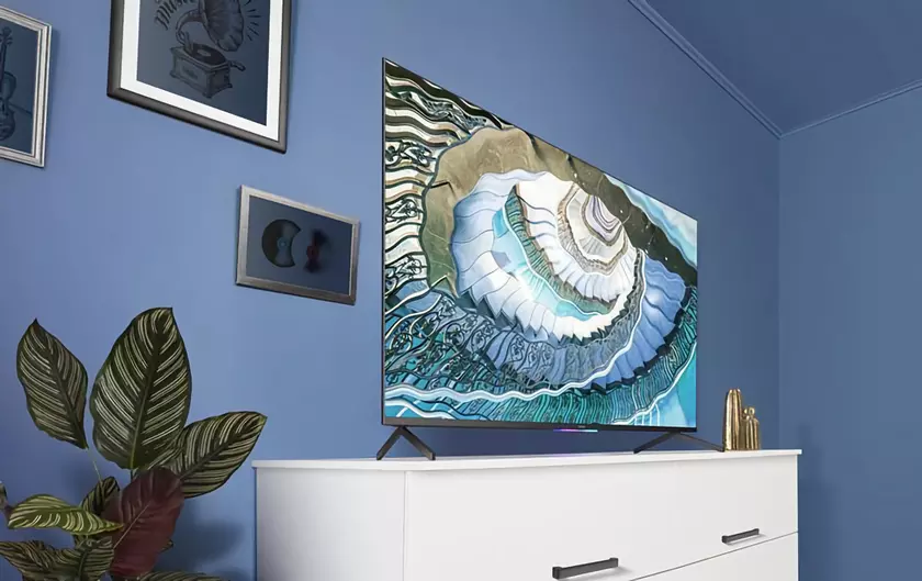 Новый смарт-телевизор Huawei Vision «засветился» на официальном постере: тонкие рамки, OLED-дисплей и выезжающая камера на 24 Мп