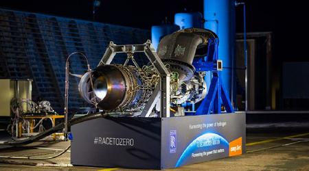Rolls-Royce tested a state-of-the-art jet engine powered by the jet fuel of the future for the first time