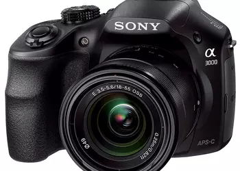 Sony Alpha A3000: очень дешёвая беззеркалка, прикидывающаяся зеркалкой