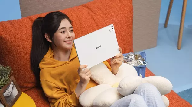 ASUS returns to tablets with a ...