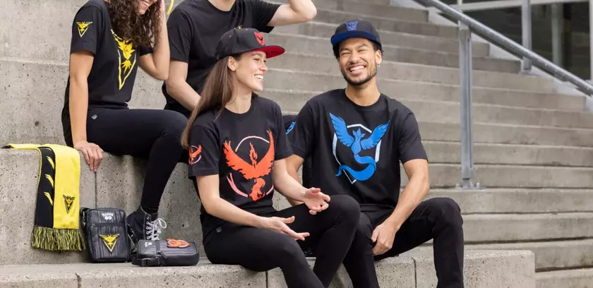 Pokémon Center запустила новую коллекцию одежды Pokémon Go с командами из игры: Team Instinct, Team Mystic и Team Valor