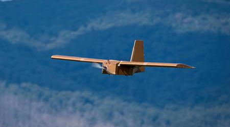 Australië stuurt elke maand ongeveer 100 kartonnen PPDS-drones naar Oekraïne. De UAV kan tot 3 kg explosieven vervoeren en tot 120 km ver vliegen.