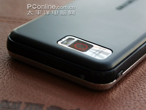 Первые качественные фотографии Samsung i900-4