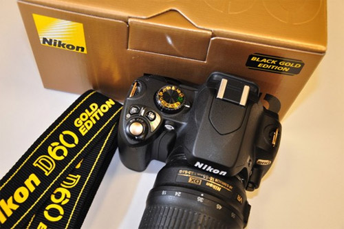 Nikon D60 Black Gold Edition для гламурных фотографов