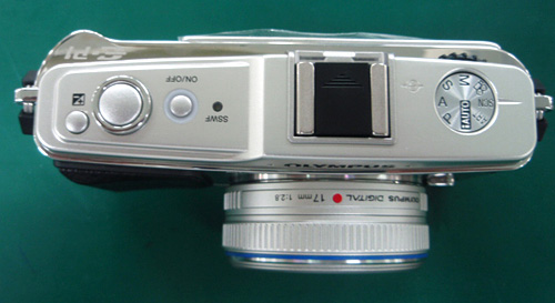 Olympus E-P1: компактная камера стандарта Micro 4/3