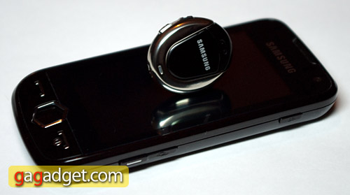 Подробный обзор мобильного телефона Samsung S8000 Jet-2