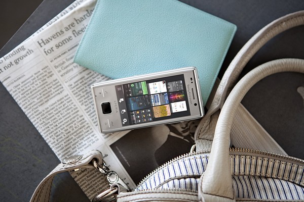 Sony Ericsson XPERIA X2 выйдет в IV квартале с Windows Mobile 6.5 на борту-3