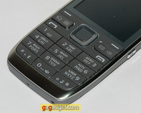 Два шага назад. Обзор смартфона Nokia E52-11