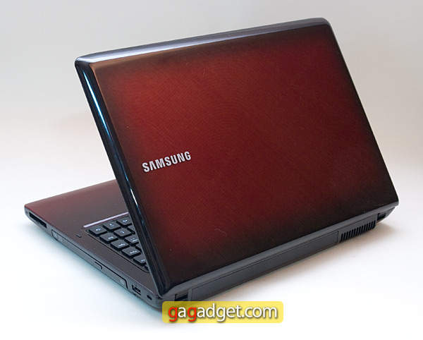 Красное на чёрном. Обзор ноутбука Samsung R480-2