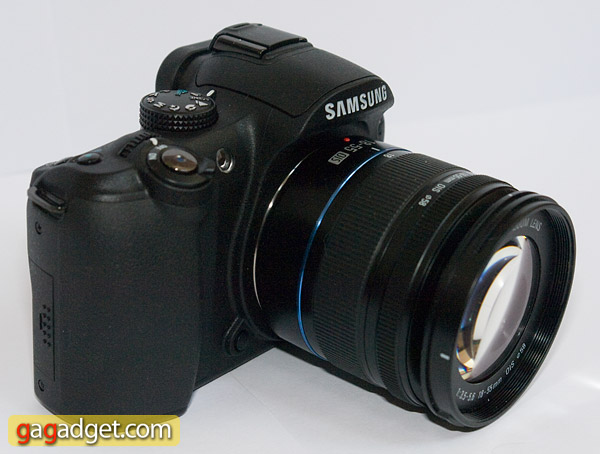Подробный обзор гибридной цифровой фотокамеры Samsung NX10-2