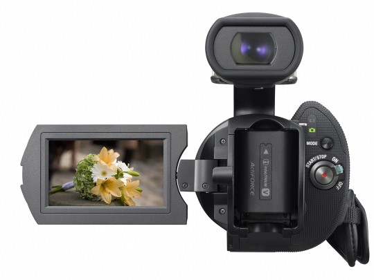 Sony Handycam NEX-VG10: видеокамера с большой матрицей и сменной оптикой (обновлено, видео)-2