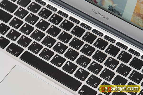 Обзор ноутбука Apple MacBook Air (11 дюймов) -7