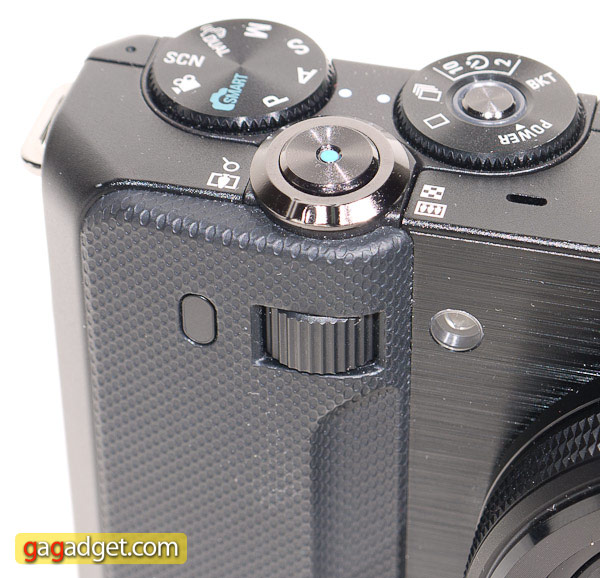 Обзор высококлассного компактного фотоаппарата Samsung EX1-11