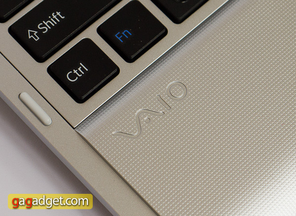 Обзор субноутбука Sony VAIO YB1 (VPC-YB1S1R) на базе процессора AMD E-350 -3