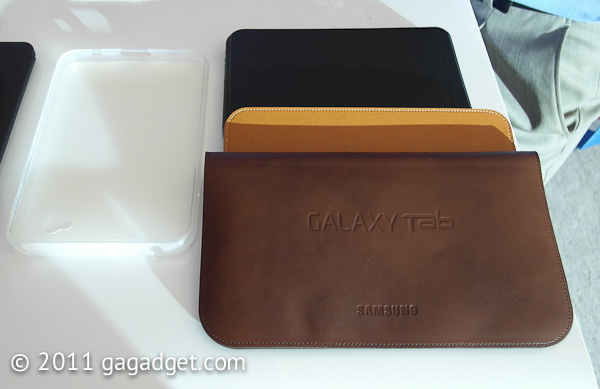 Samsung представляет премиум-аксессуары для Galaxy Tab 10.1 по премиум-цене (живые фото)-3