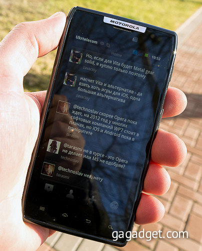 RAZRешите представиться. Обзор Android-смартфона Motorola RAZR XT910-16