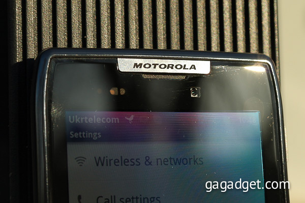 RAZRешите представиться. Обзор Android-смартфона Motorola RAZR XT910-5