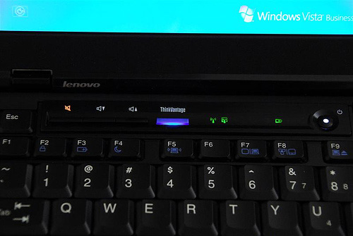 Первые живые фотографии Lenovo ThinkPad X300-2